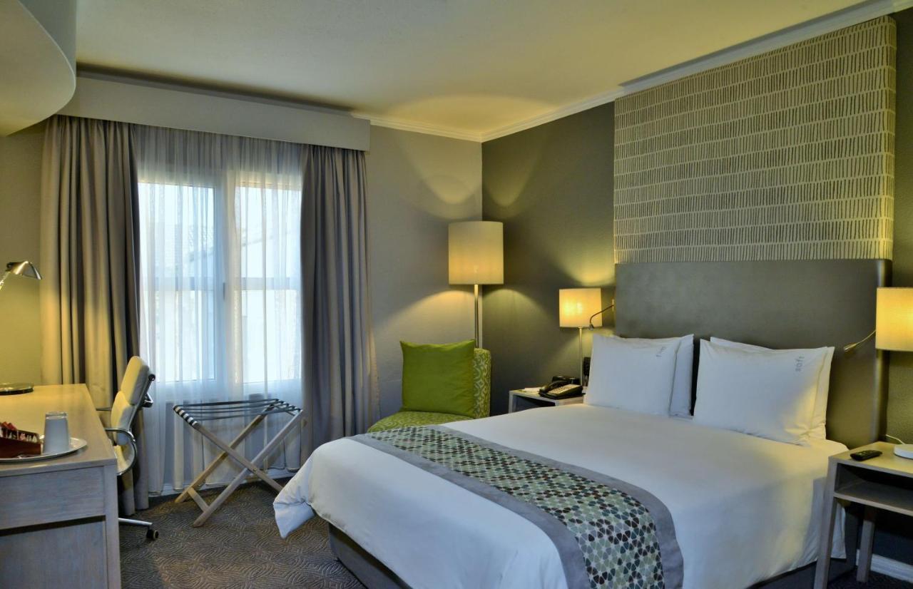 Holiday Inn Johannesburg Airport By Ihg Kempton Park Exterior foto